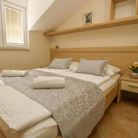 Apartments Villa Bondi Макарска Экстерьер фото